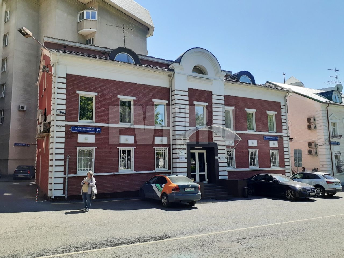 Б. Полуярославский пер., 12